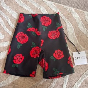NWT beach riot rose biker shorts S